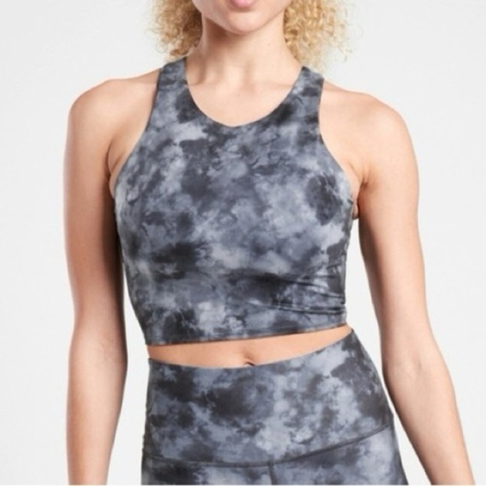 Athleta Conscious Crop